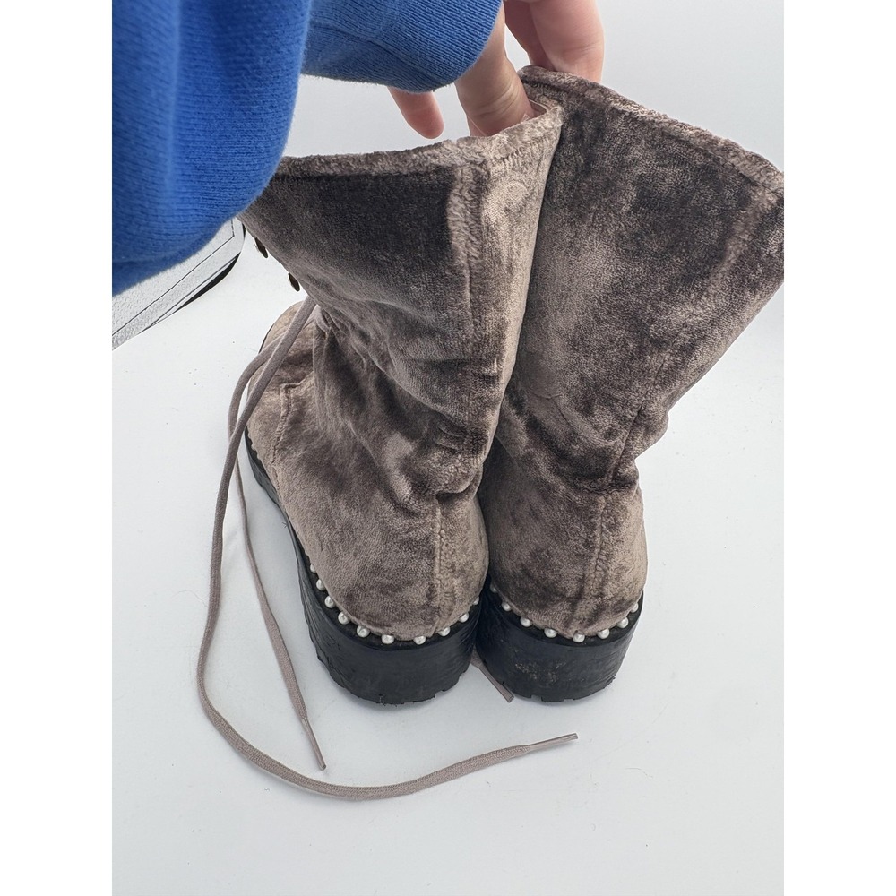 Stuart Weitzman Boots Womens Size 8 Brown Velvet Combat Pearl Studded Booties - Picture 4 of 7